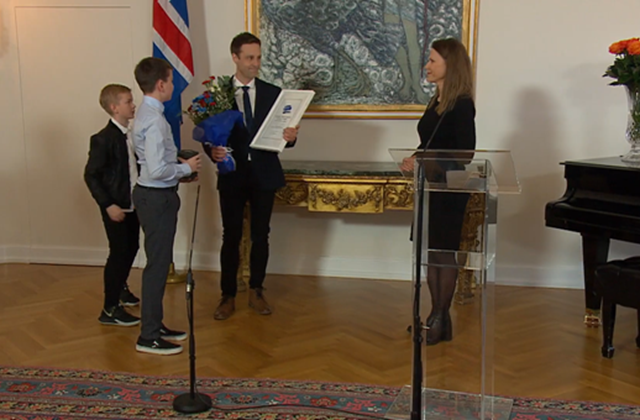 Stoltur handhafi hvatningarverðlauna