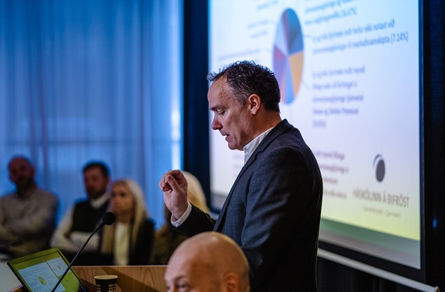 Ragnar Már Vilhjálmsson kynnti niðurstöður rannsóknarinnar á opninni málstofu í morgun sem fram fór í beinu streymi í Húsi atvinnulífsins við Borgartún í Reykajvík.