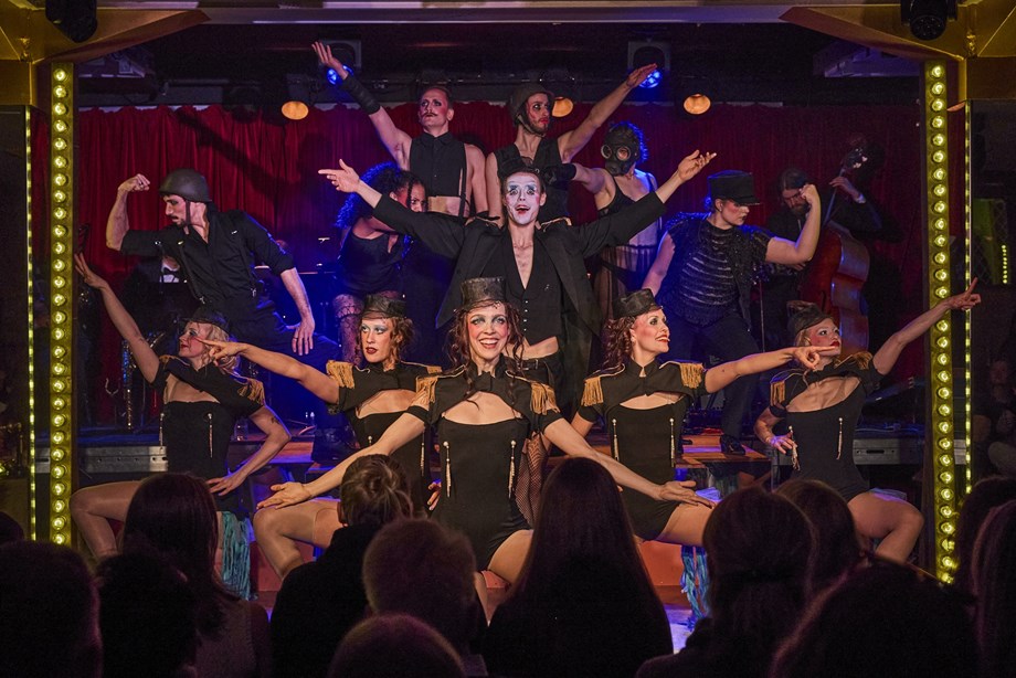 Úr skapandi greinum í framleiðslustjórnun